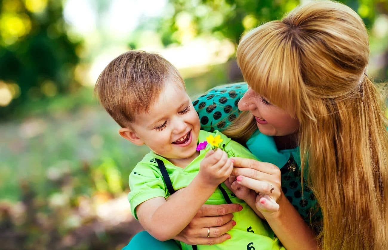 Baby Sitting service à domicile et mirco-crèches parent et enfant